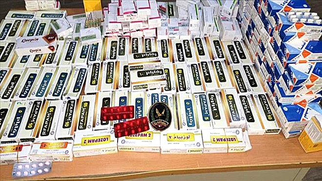 مكافحة المخدرات بلحج تضبط كميات كبيرة من الأدوية المخدرة
